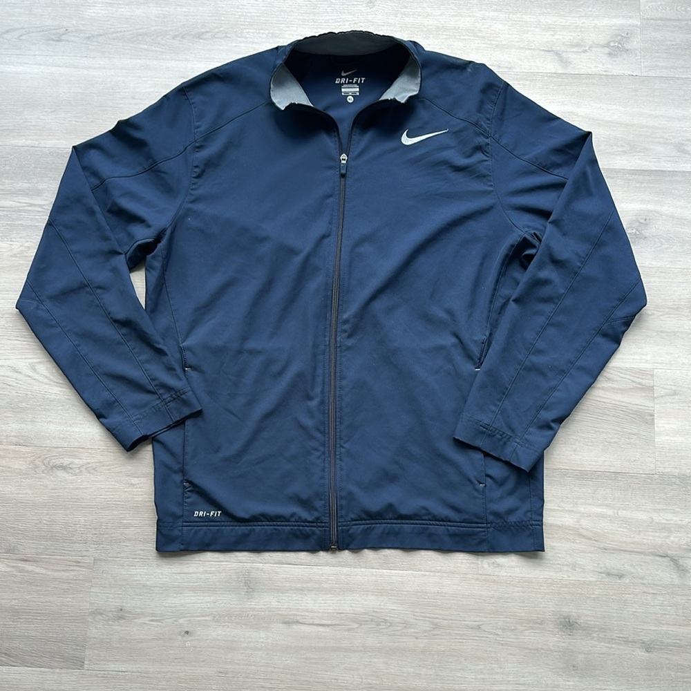 Nike Men's Jacket Windbreaker